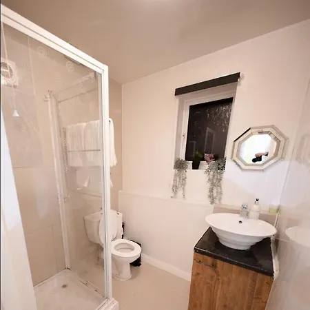 Apartment Centre 1bed W Free Parking
