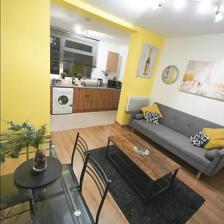 Centre 1bed W Free Parking Apartment